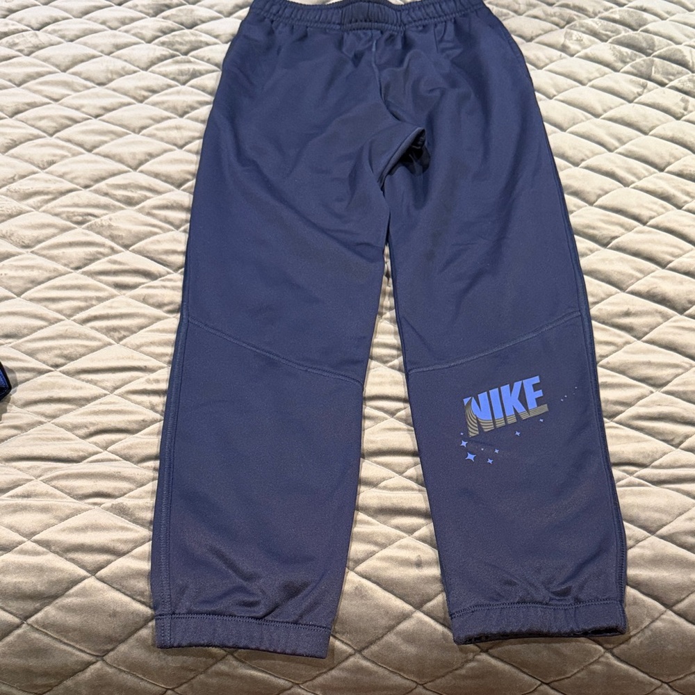 Nike SZ XL Boys Navy Joggers with Logo